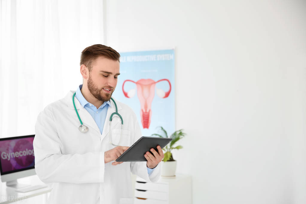 裤子脱了腿张开！盘点那些医院里的女性检查，一个比一个令人尴尬