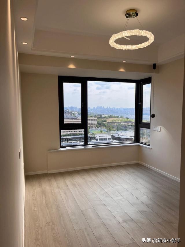 看她家装修的新房,打扫干净就很让人喜欢,忍不住给大家分享一下