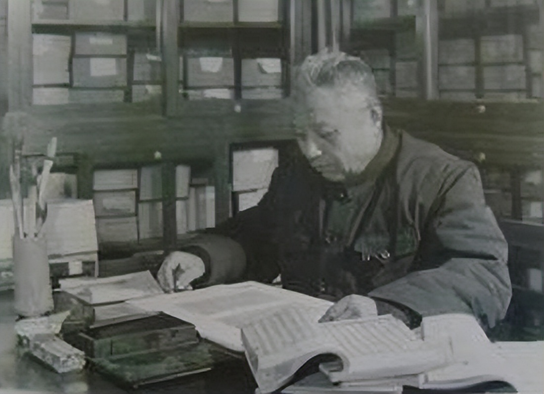 1971年美日图谋*鱼岛钓**,一华裔老太反对:岛是我的,我有慈禧手谕