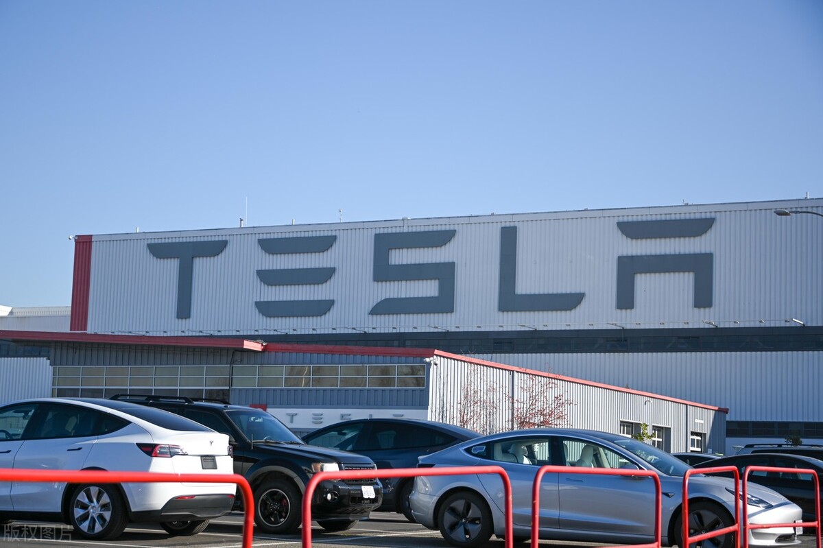 进入电子厂工作有什么前途,20出头的年轻人适合进电子厂吗