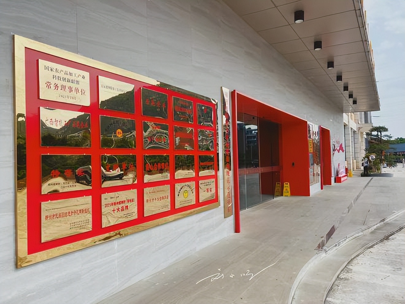 广西柳州螺蛳粉在哪些城市受欢迎,柳州确食有趣螺蛳粉网红店