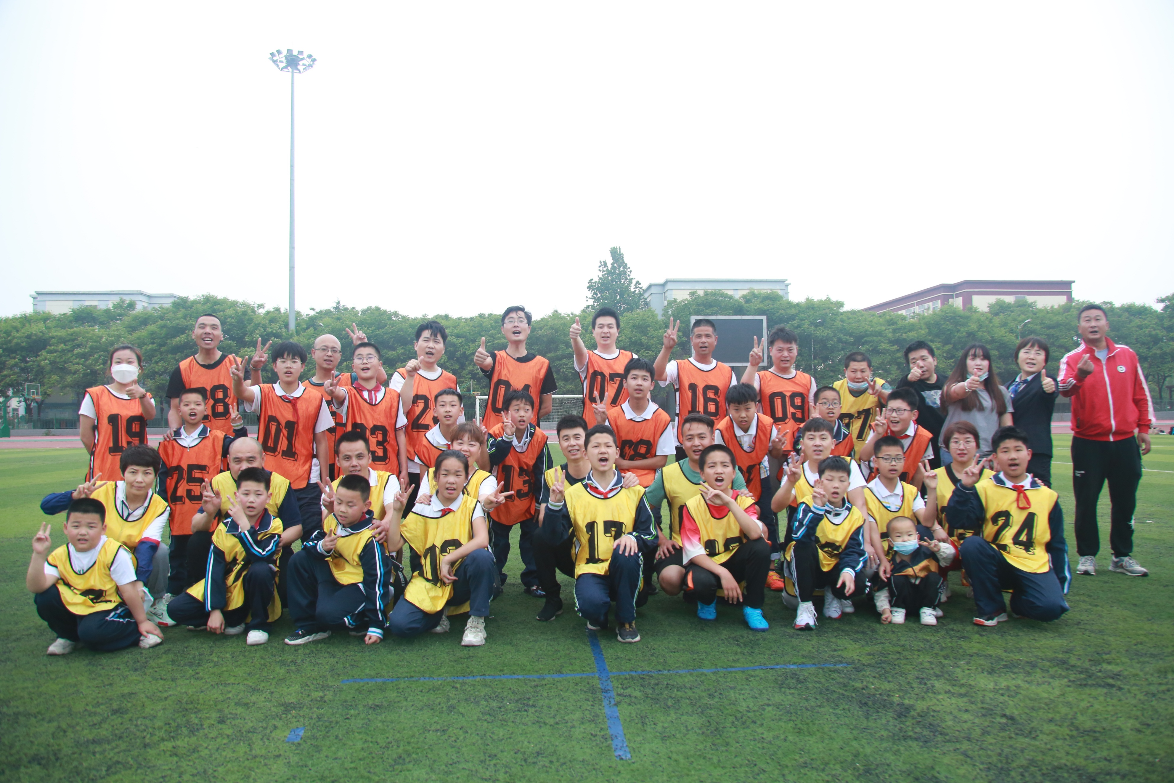 西咸新区第五届中小学足球联赛,西咸新区黄冈泾河学校足球比赛