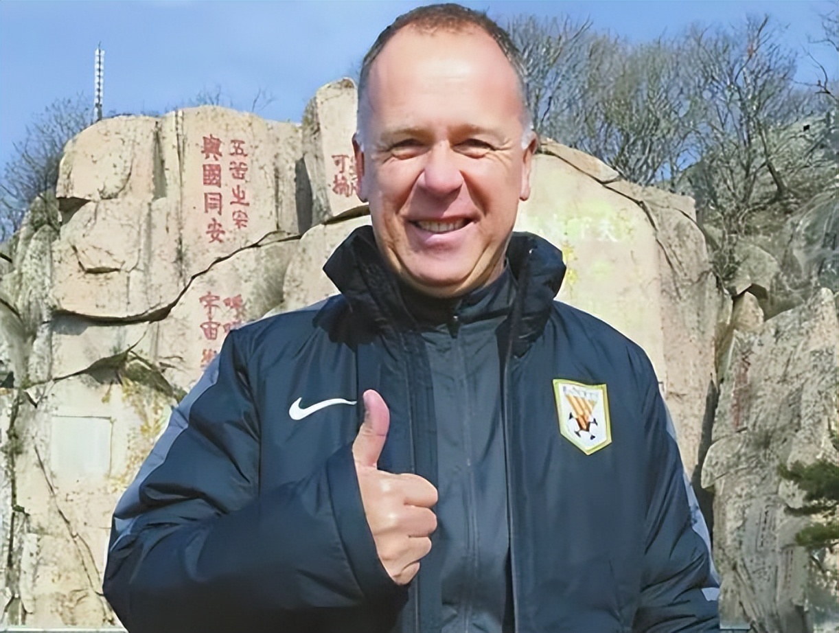 中超巴西队主教练,2022年中超鲁能泰山主教练