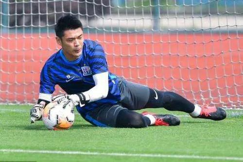 申花门将有多可怕,上海申花门将马镇精彩扑救