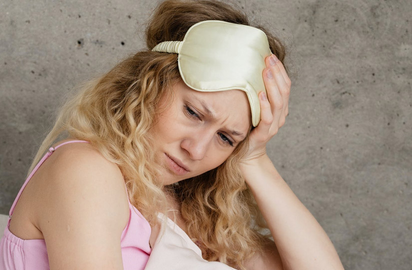 早上起来眼袋浮肿用什么药,早上起床眼袋手脚浮肿怎么回事