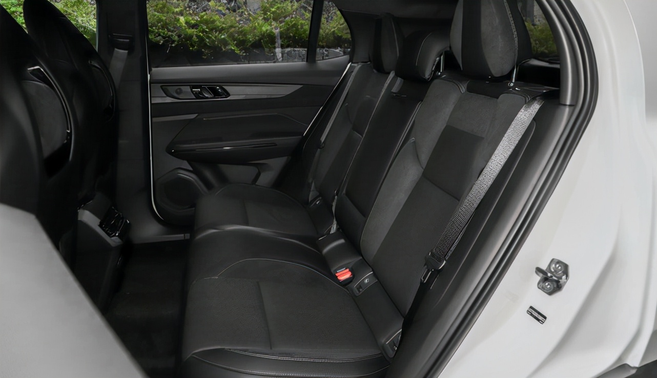 18万提两驱领克01,17万领克01