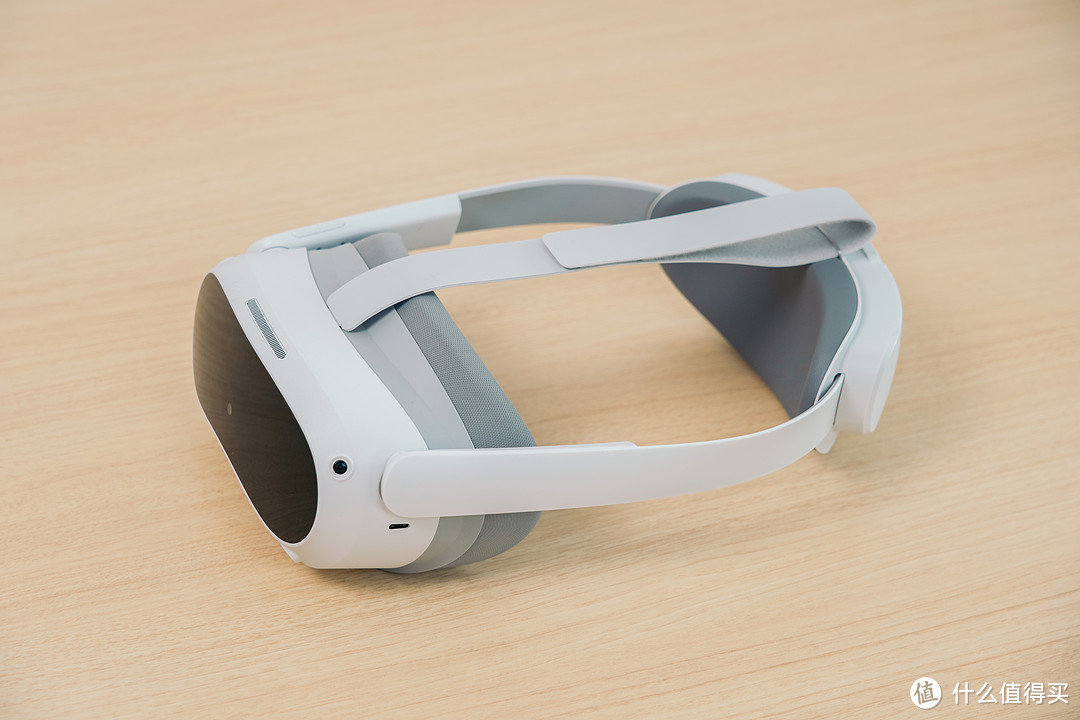 拥抱新世界的再进化：PICO4VR一体机上手