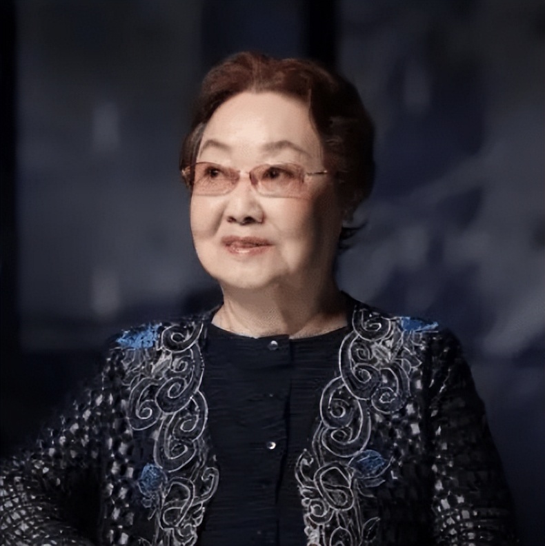 郭兰英婚姻近况,郭兰英结婚照片