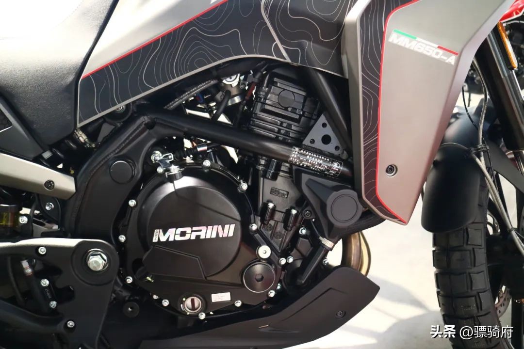 摩托莫里尼仿赛中国,摩托莫里尼塞文佐测评