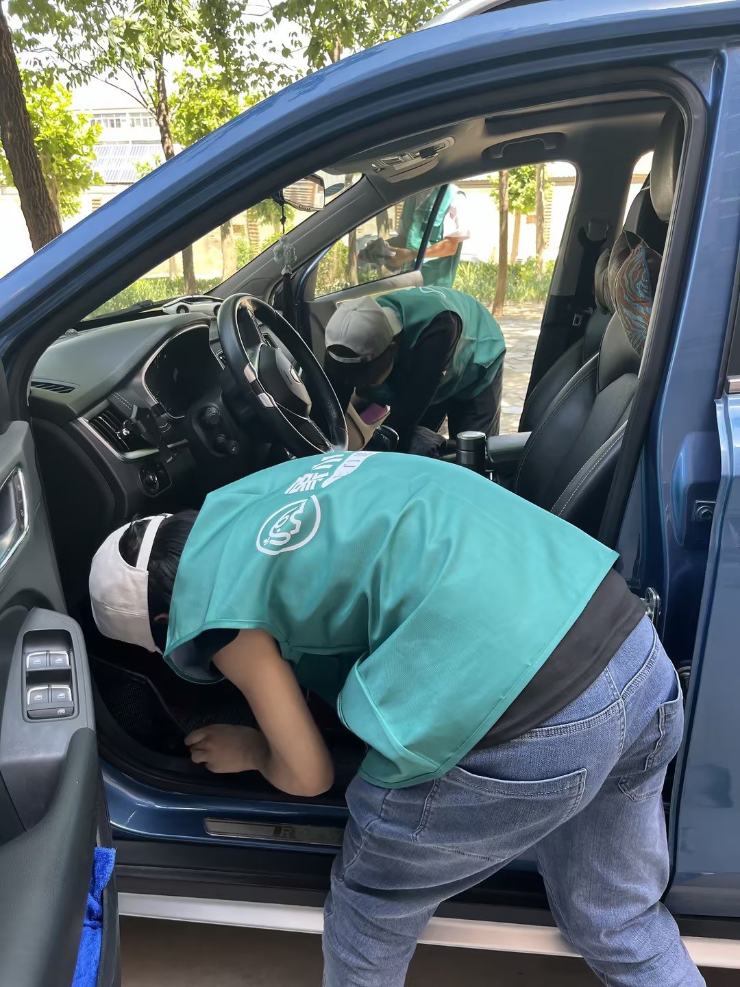 在家自己洗车需要哪些实用工具,自己在家洗车需要买哪些工具