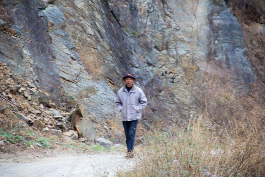 疫情让秦岭山村变得更加寂静，寻访秦岭坪沟，尽量不主动接触村民