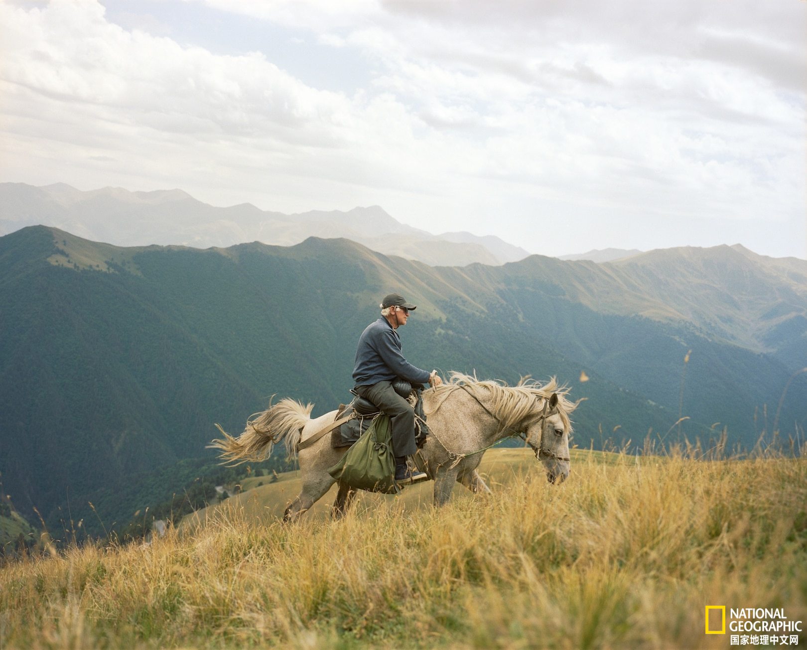 80岁高龄中医行医,80岁医生仍坚持每天骑车出门诊
