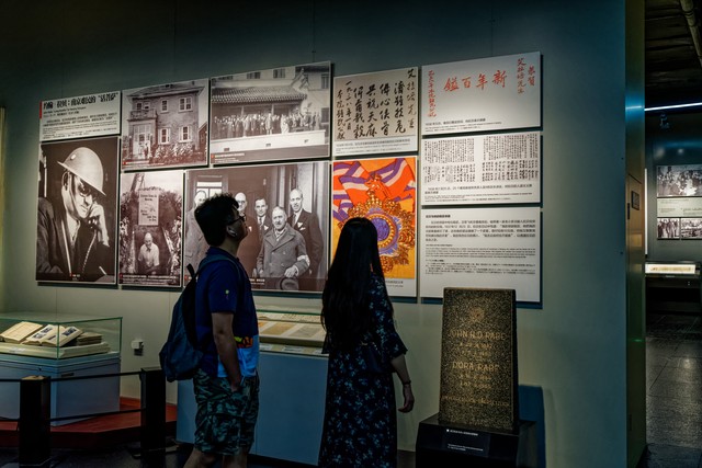 女子穿日本侵华服装,女子穿侵华日军军装