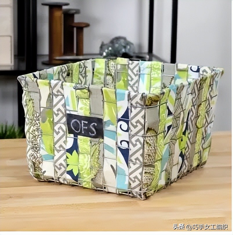 牛仔裤收纳神器改造,旧牛仔裤布条再利用的妙招