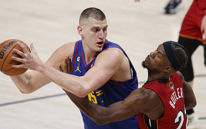 热火大比分4-1淘汰雄鹿,格林0.5秒绝杀热火