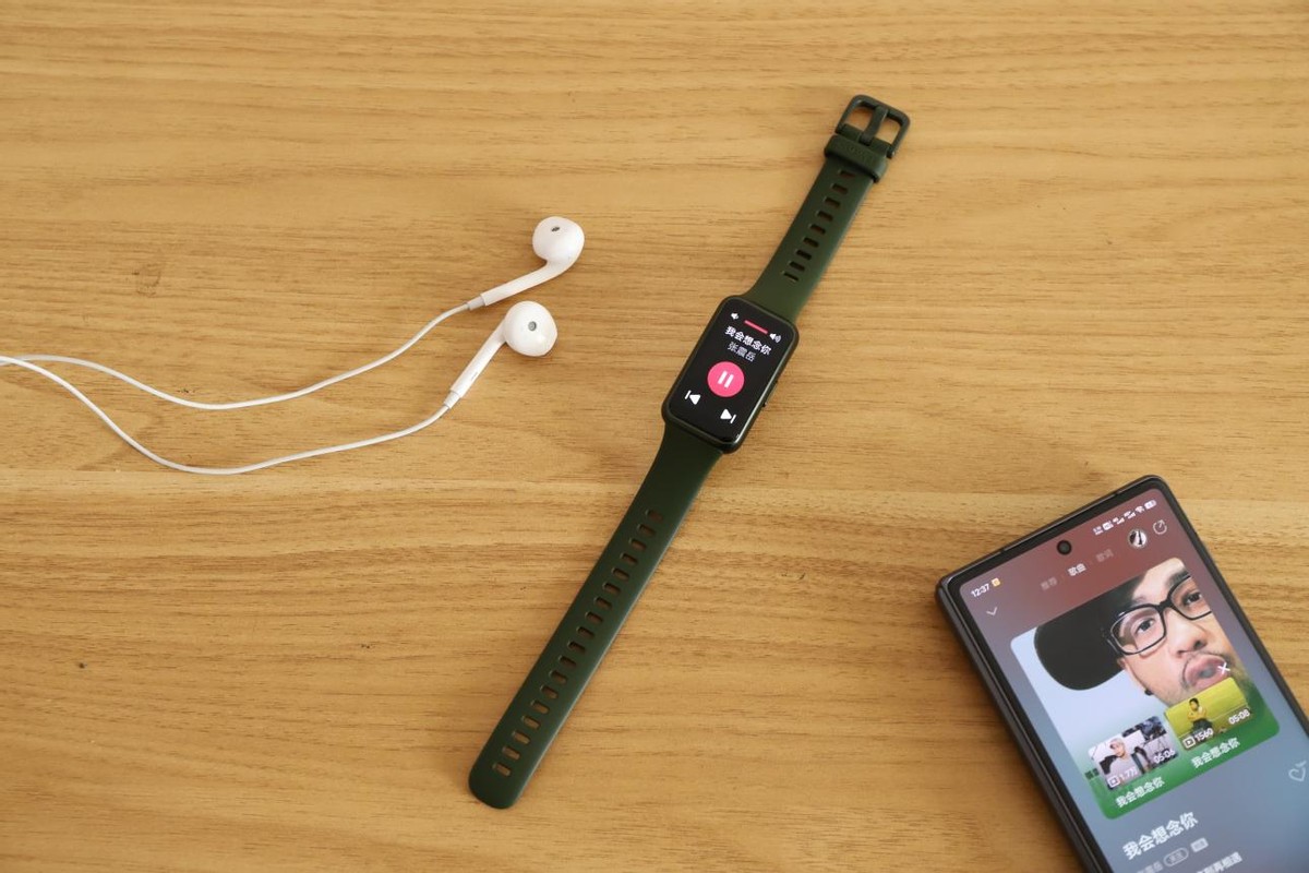 华为手环7和7pro有什么区别,华为手环7和7nfc有什么区别