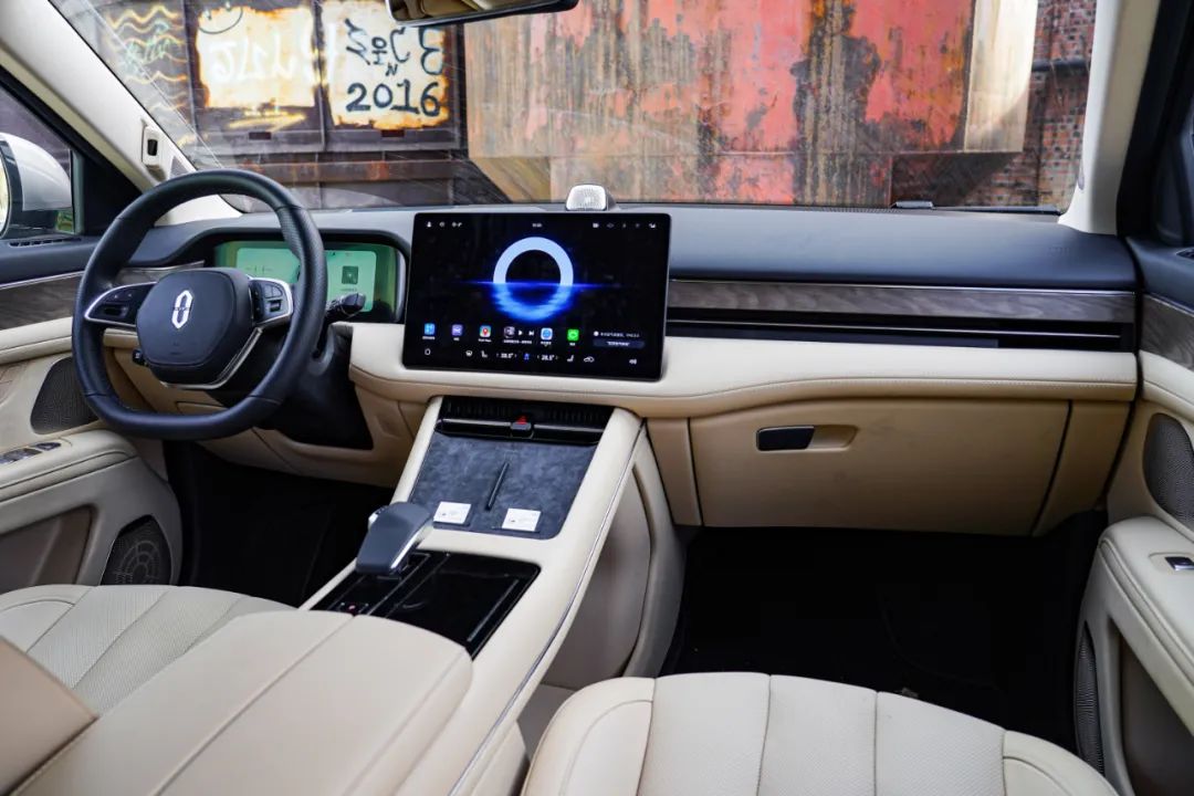 问界m7操控性比x5操控性感受如何,问界全新m7实车体验