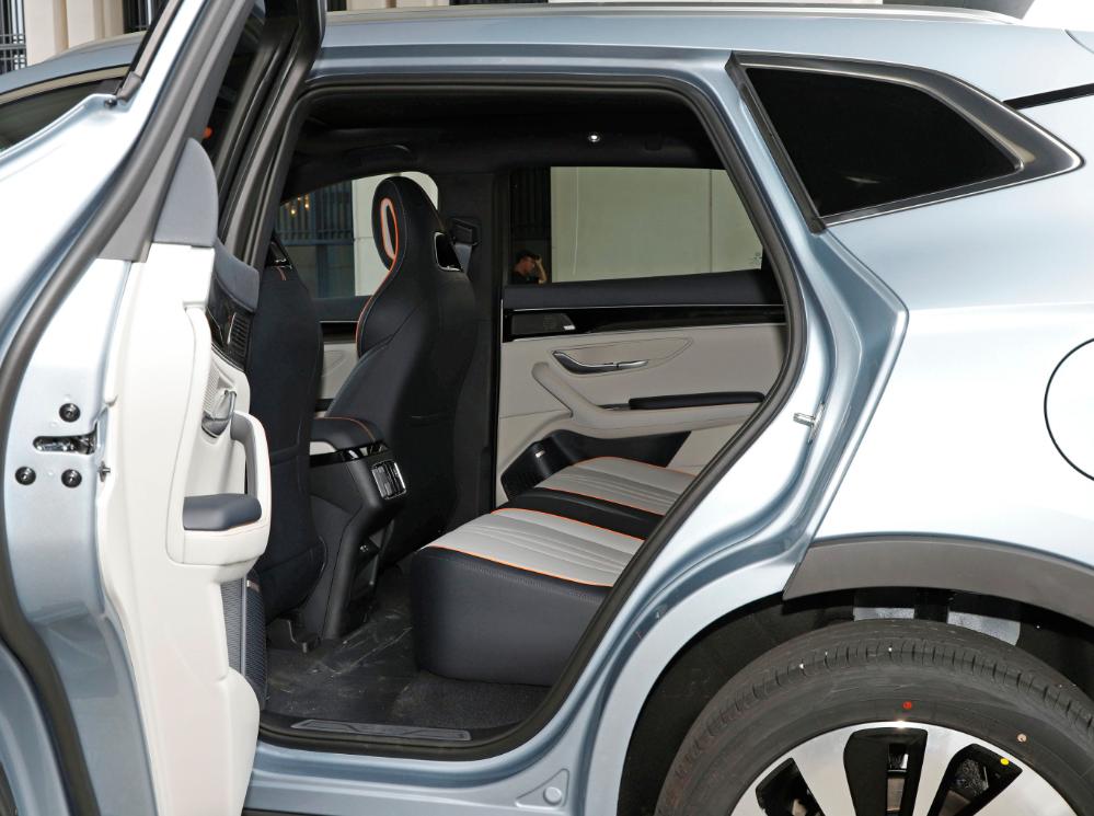 比亚迪最新款suv曝光,比亚迪新款suv预售9.98万