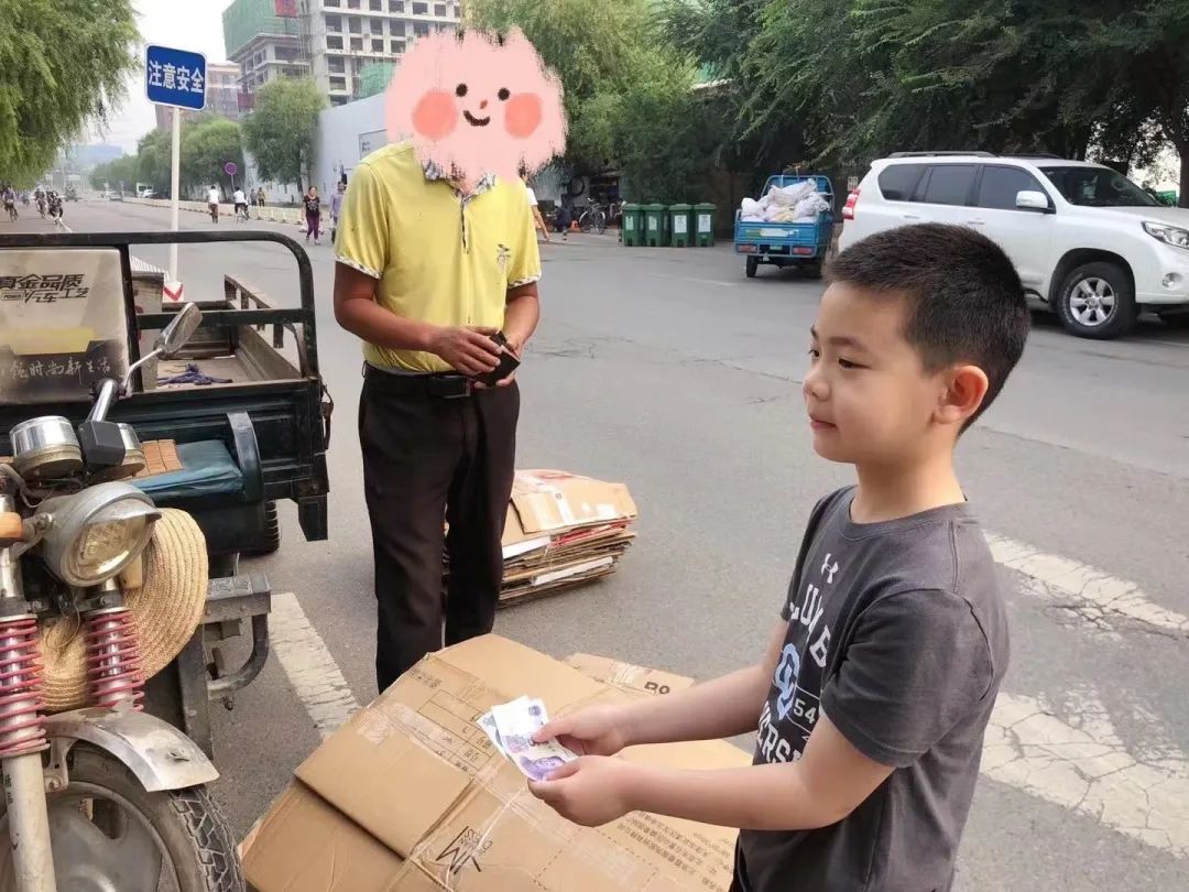 多亏了文怡姐家的“祖传天赋”，让包包获得了人生的第一桶金