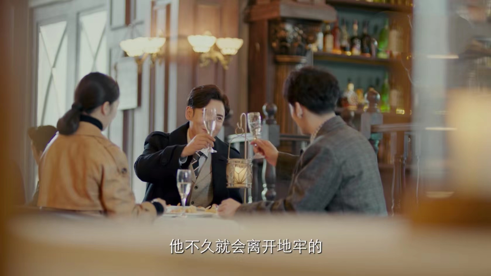 蜂巢第二集夏恩与顾盼对话,蜂巢大结局夏恩被杀