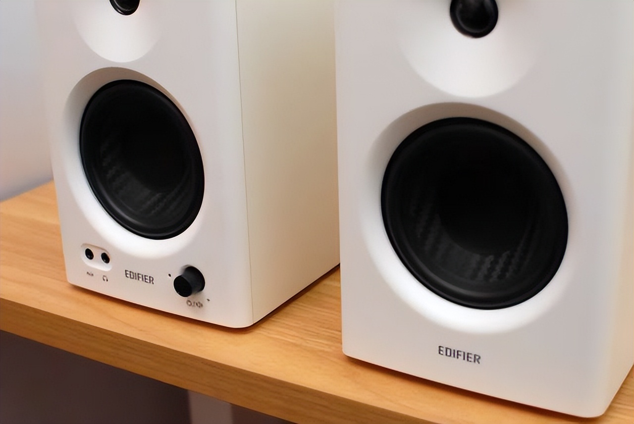 漫步者监听音箱mr4对比s2000,漫步者mr4监听评测