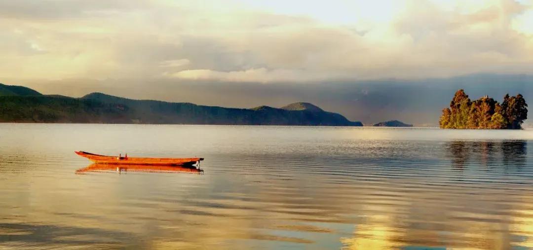 每周摄影点评第17期,适合手机拍的时尚摄影作品