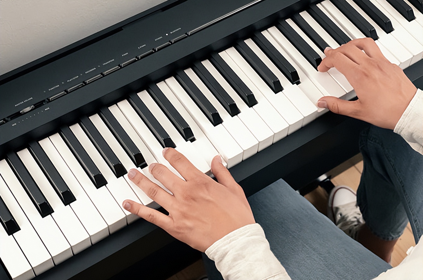 新手入门选择哪款电钢琴合适,初学电钢琴选哪一款