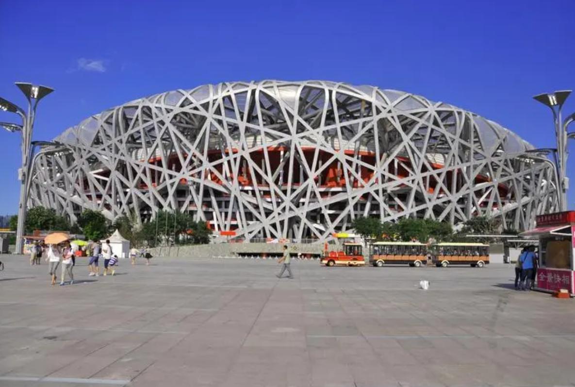 引起热议耗资34亿建造的鸟巢,耗费1.18亿打造的鸟巢