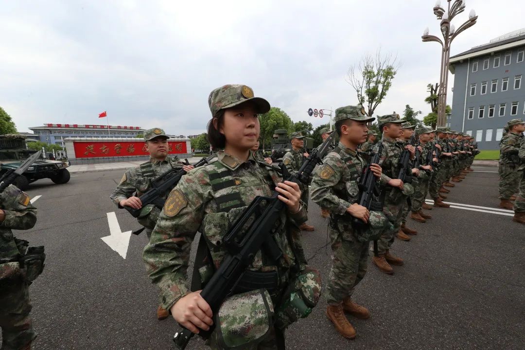 军营青春视频,镜头下的军营青春岁月