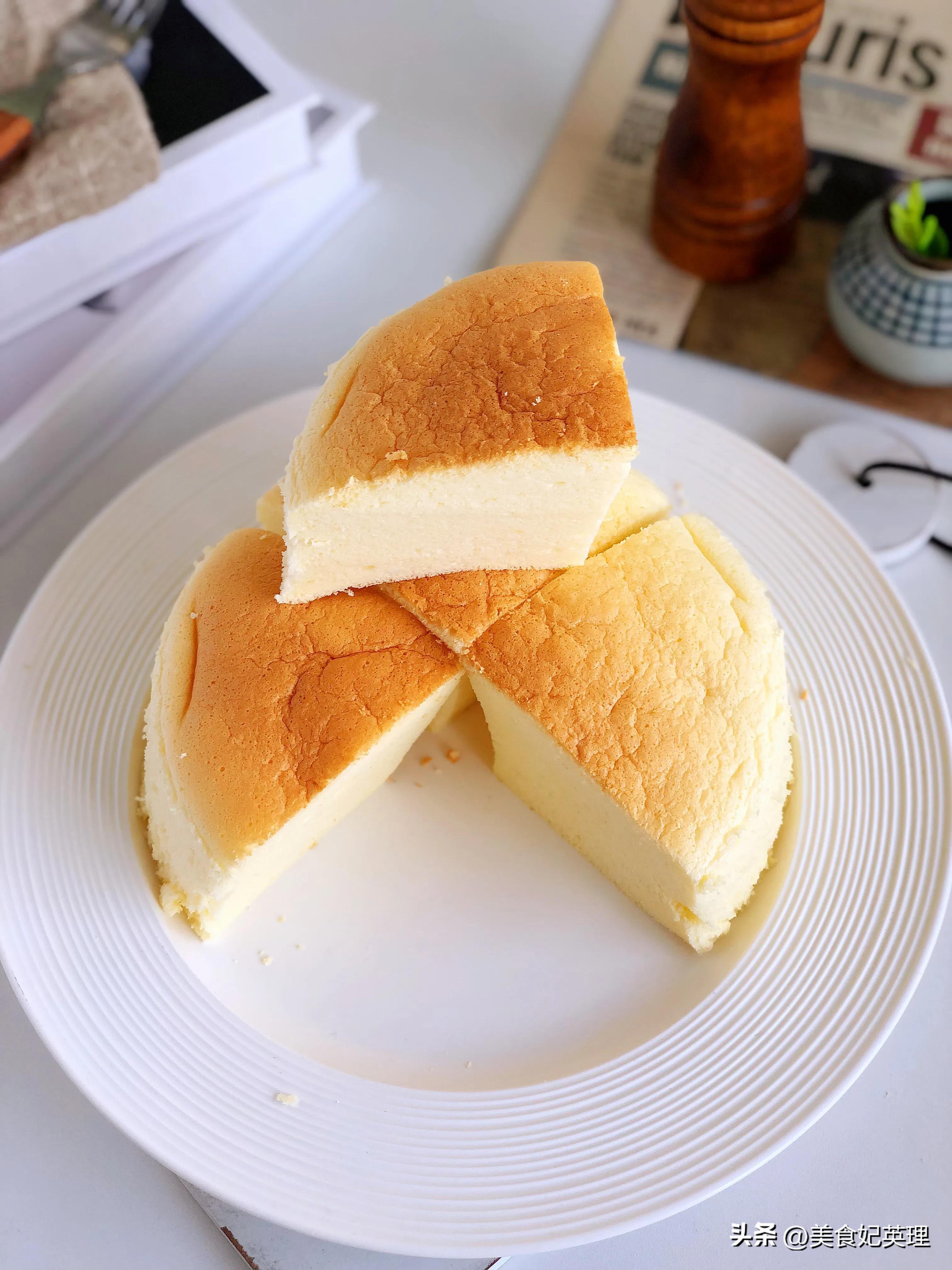 轻乳酪蛋糕的做法不开裂不塌腰,轻乳酪蛋糕口感细腻绵密做法简单