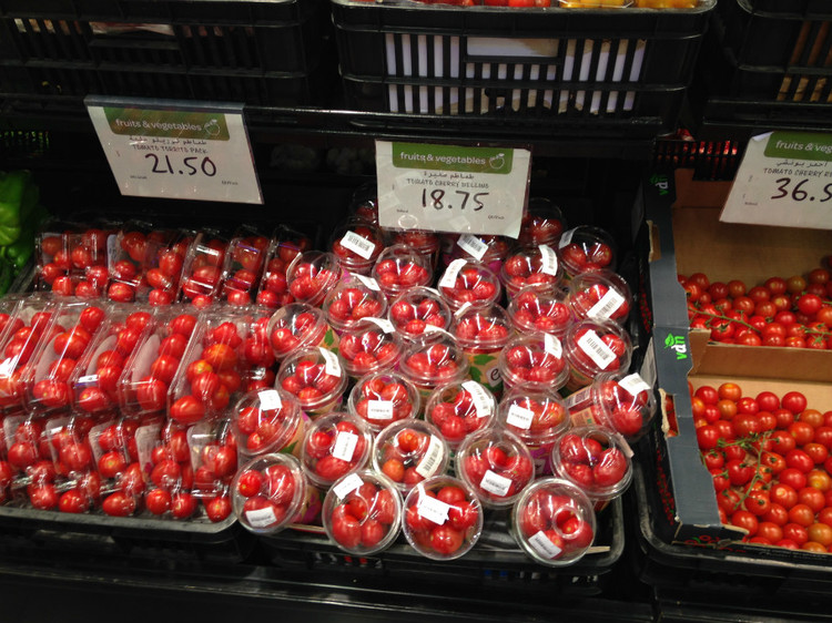 跟我一起去逛逛多哈的超市，想不到最贵的竟然是我们常吃的猪肉