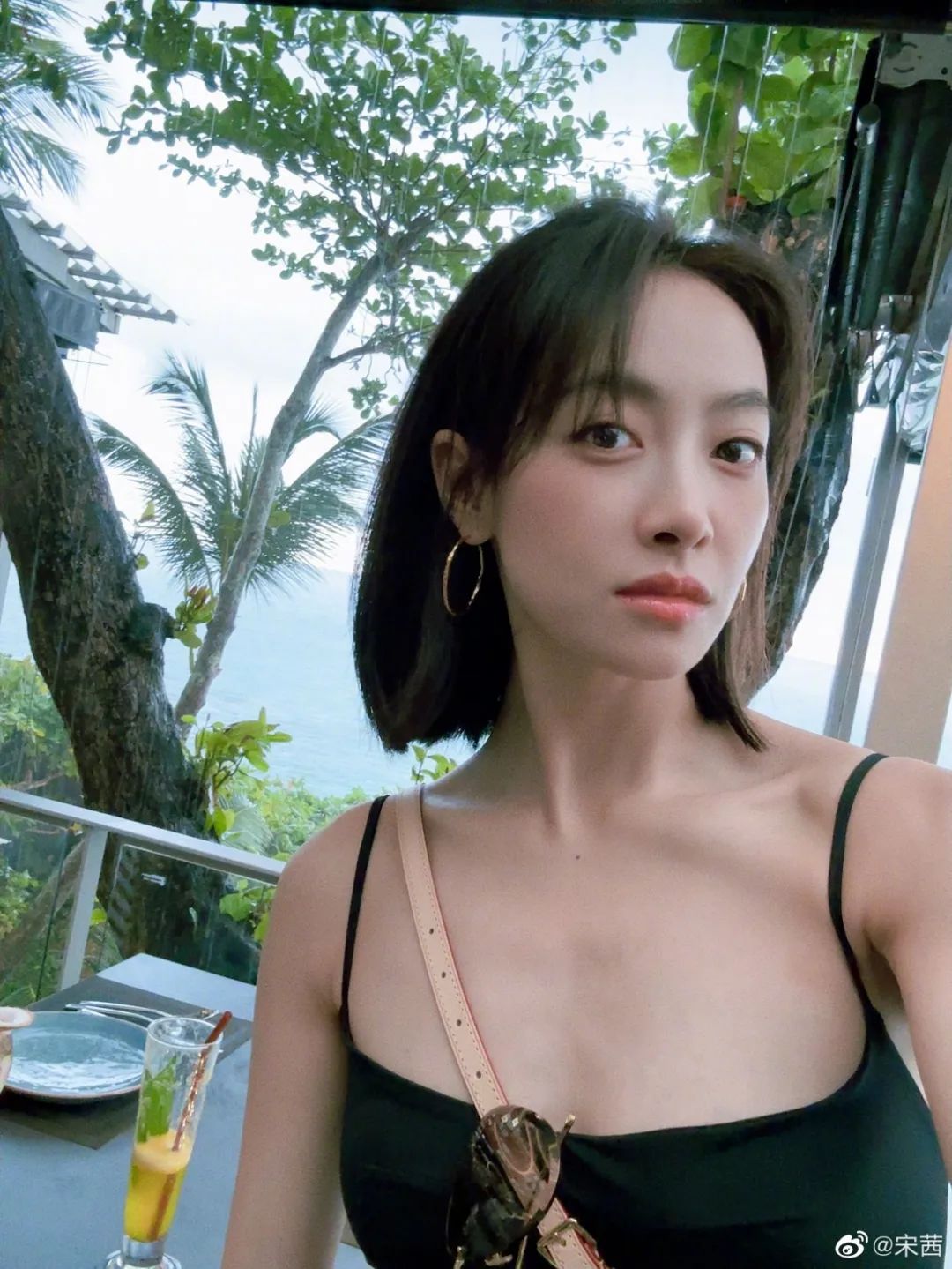 短发夏季气质穿搭高级感,夏季时尚个性精神短发