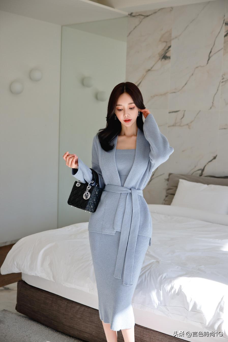 孙允珠黄蕾丝西装,孙允珠黑色包臀针织连衣裙