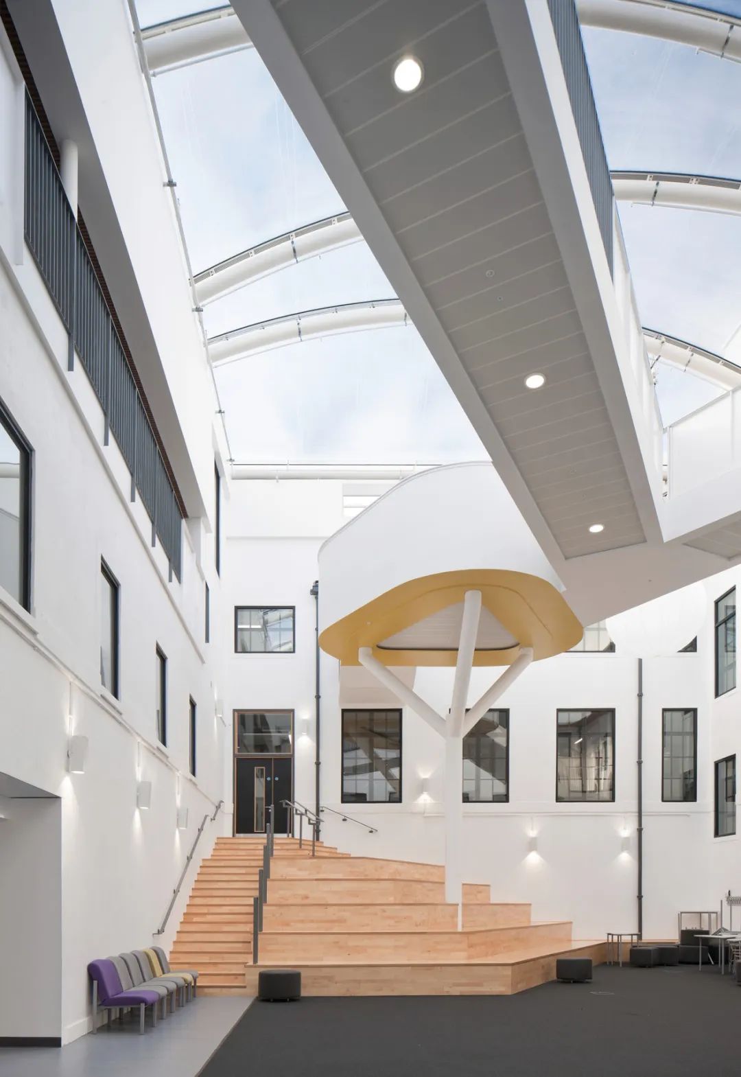 历史遗产的天然教科书｜建在百年历史保护区的学校合集