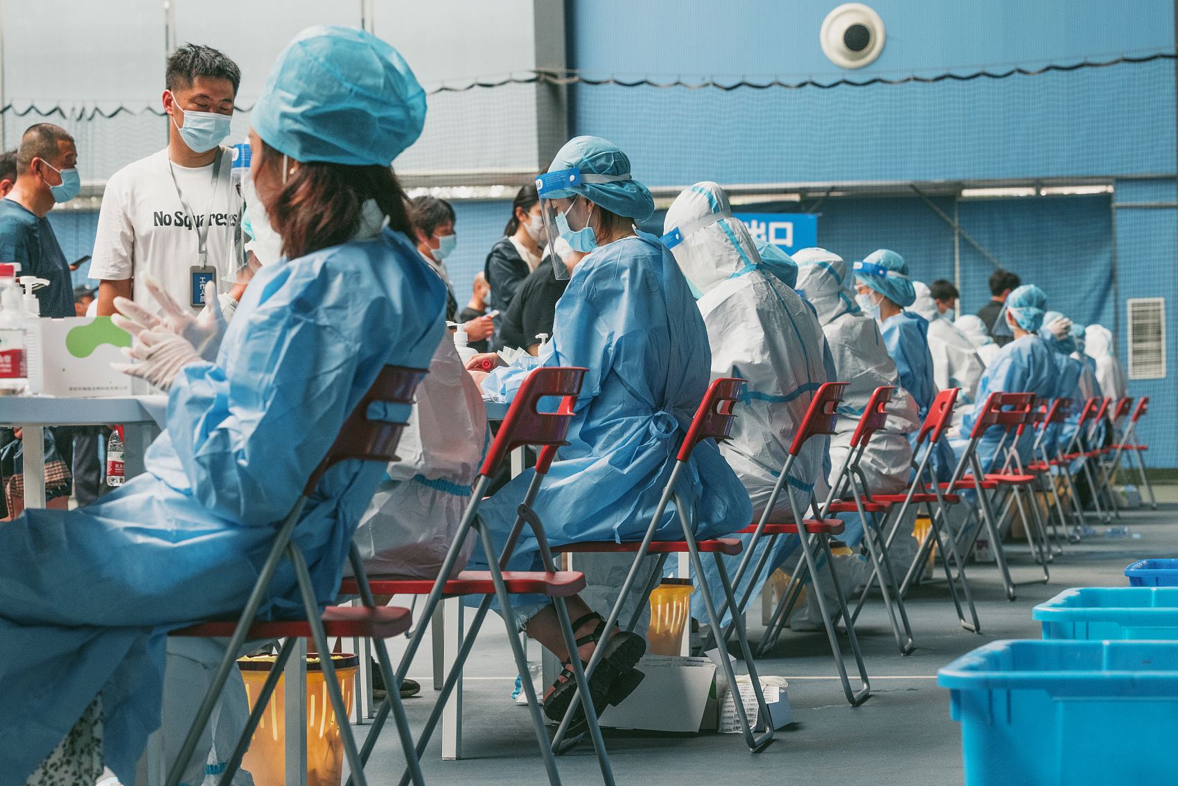 同样价格买一套大的还是两套小的,同样的价格买套三还是套四