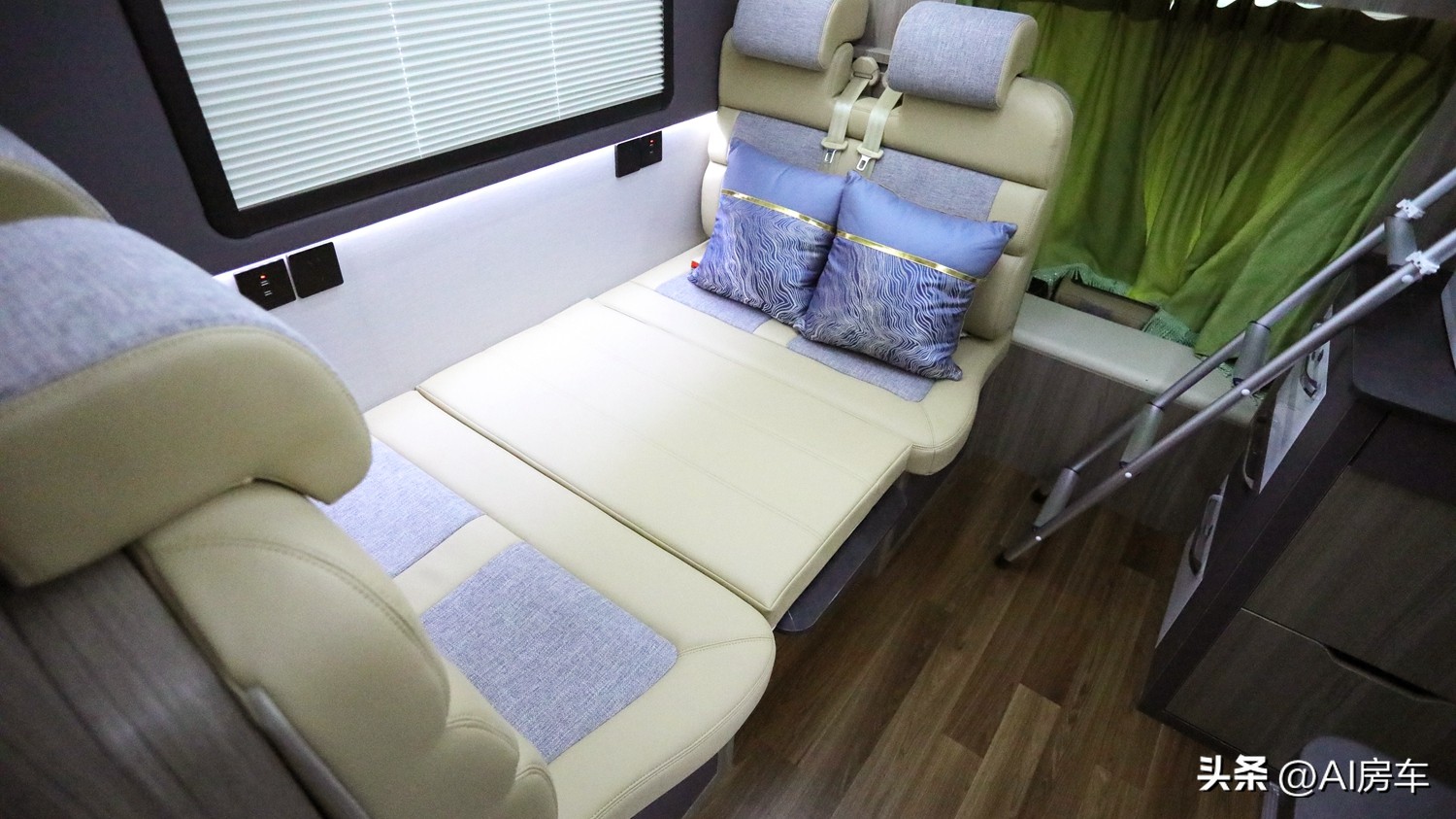 大型房车国产睡十人,目前国内最好的轻卡房车