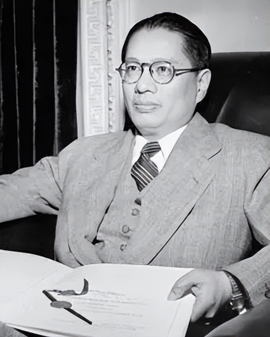 1980年陈香梅访华，会谈间邓公打趣*承志廖**：你这舅舅是“妻管严”