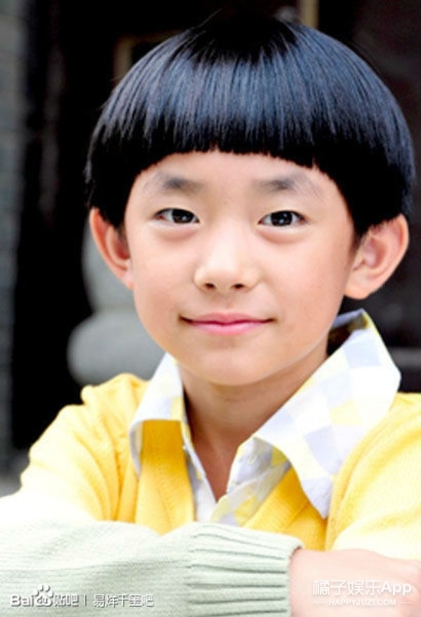 国民妹妹张子枫演技备受大众认可,演技派四小花旦张子枫