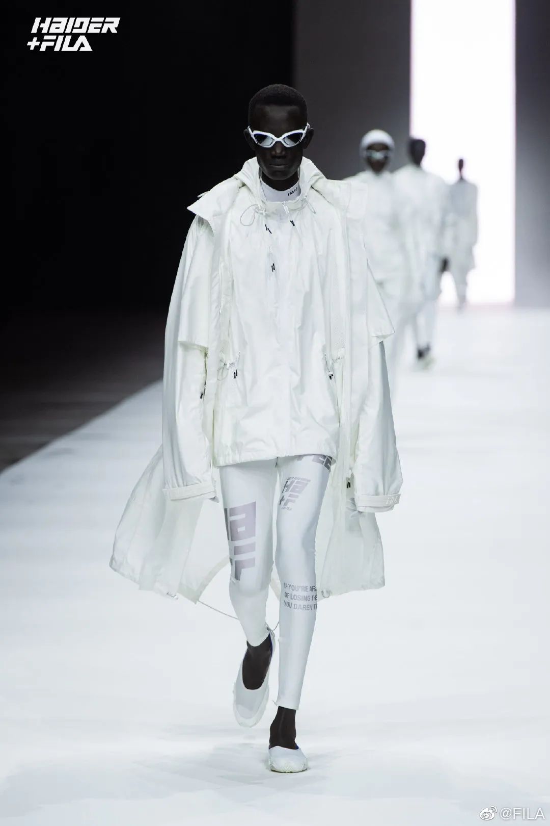 lv梅西c罗同框高清图,梅西c罗同框为lv拍广告营销