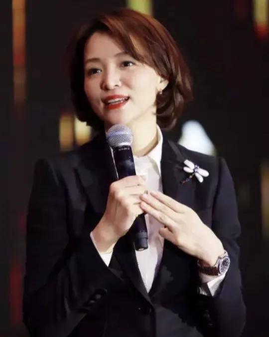 董卿15张精美的照片,董卿100张图片