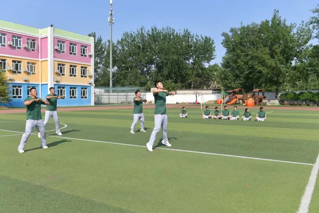 对刘畊宏的描写,刘畊宏很拽的角色