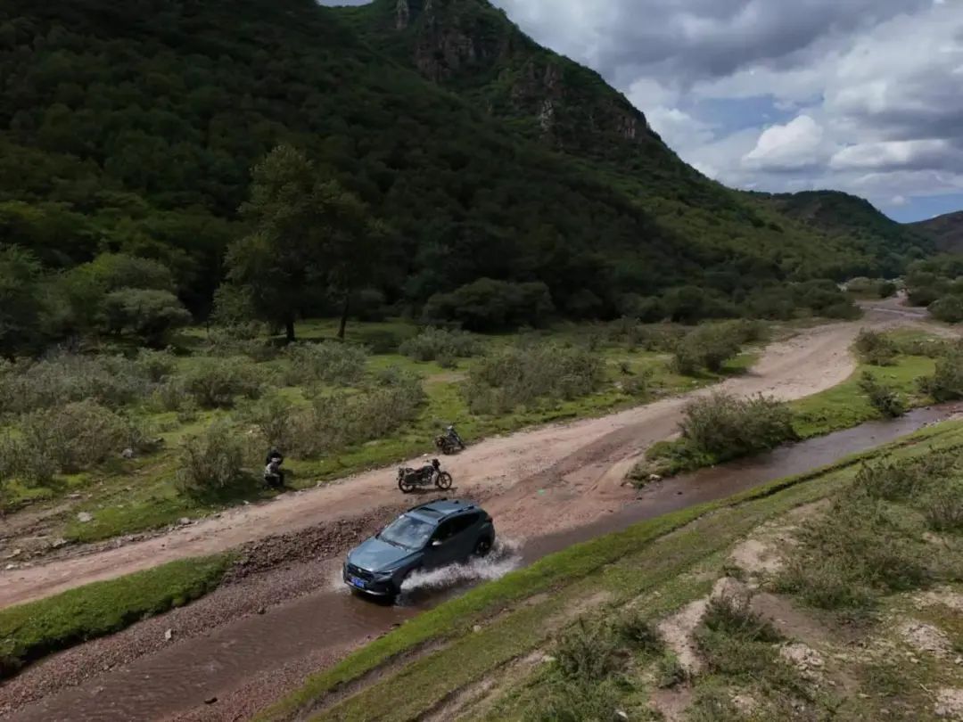 斯巴鲁crosstrek旭豹24款,斯巴鲁crosstrek旭豹对比森林人