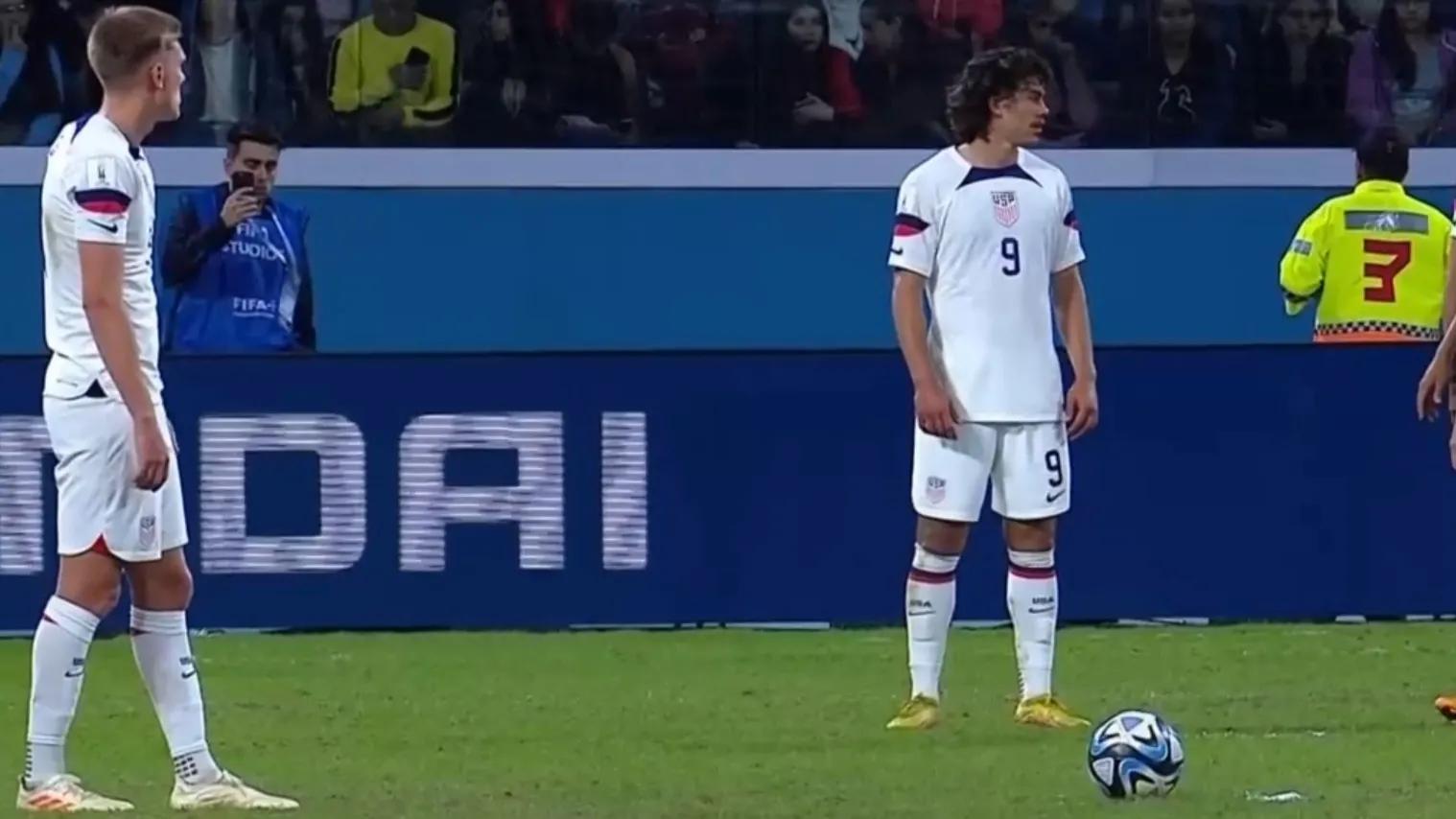 乌拉圭2:1胜韩国,2002世界杯乌拉圭四分之一决赛