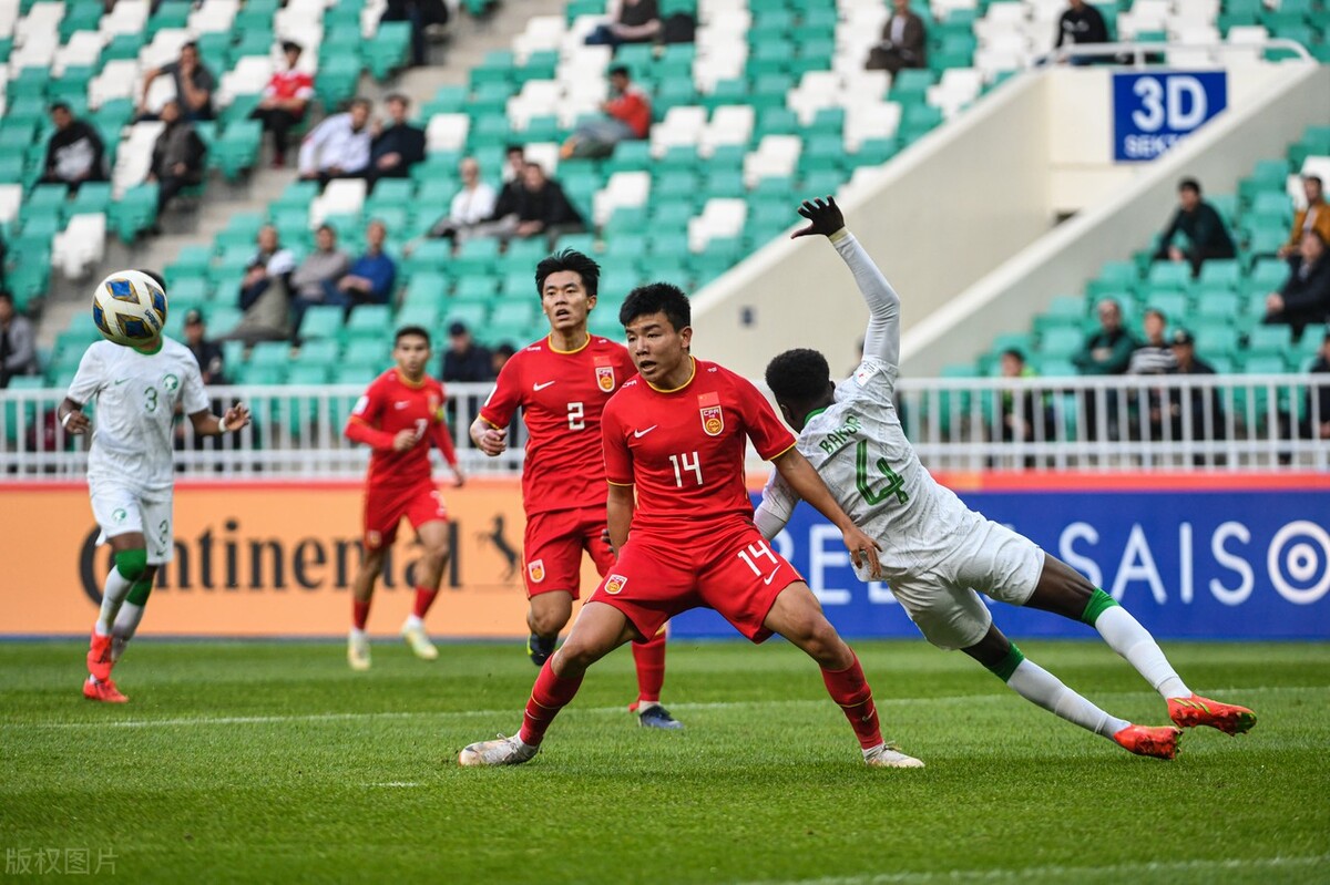 国足3比0大胜日本队,酣畅淋漓的战胜