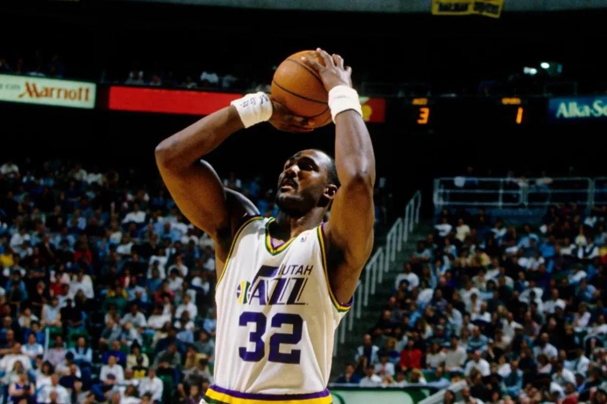 詹姆斯超越贾巴尔纪录视频,詹姆斯超越贾巴尔总得分的照片