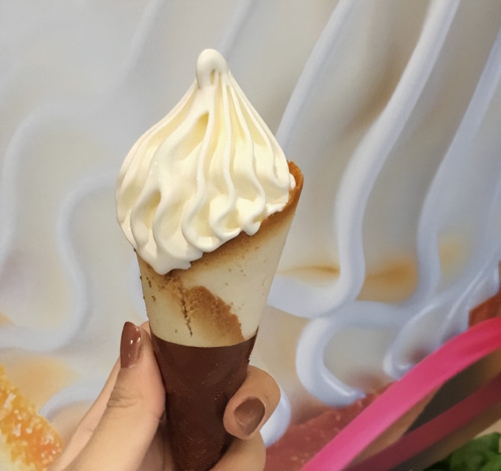 冰淇淋热量高吗,吃冰淇淋只要热量不超标会胖吗