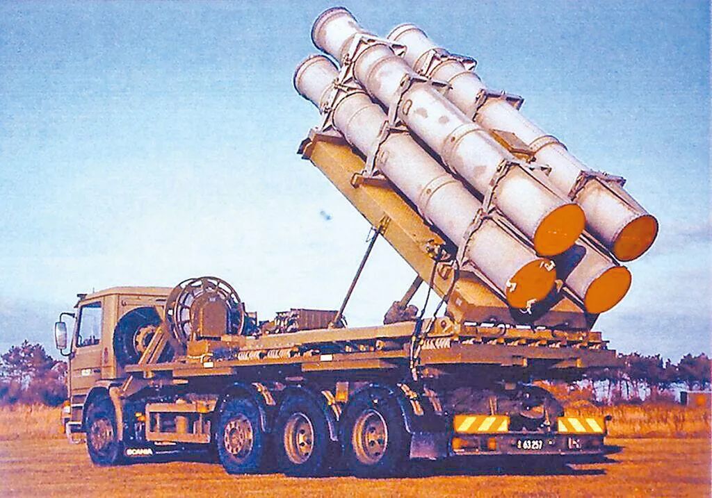 美国*火军**鲨鱼团盯上台湾这只“大肥羊”…