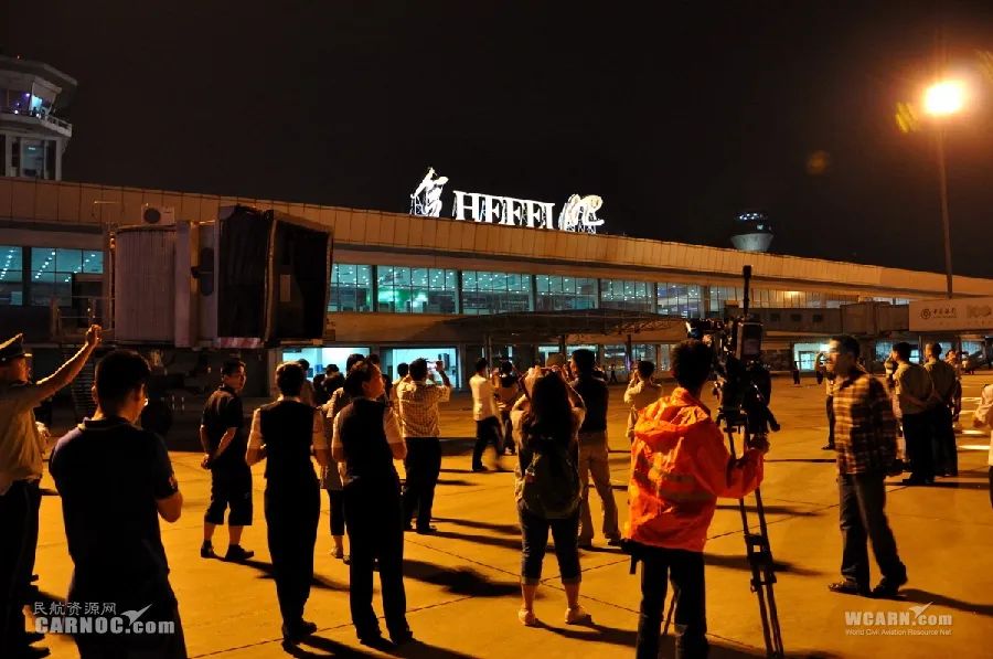 合肥骆岗机场最后到达与起飞,骆岗飞机场飞机降落有人指挥吗