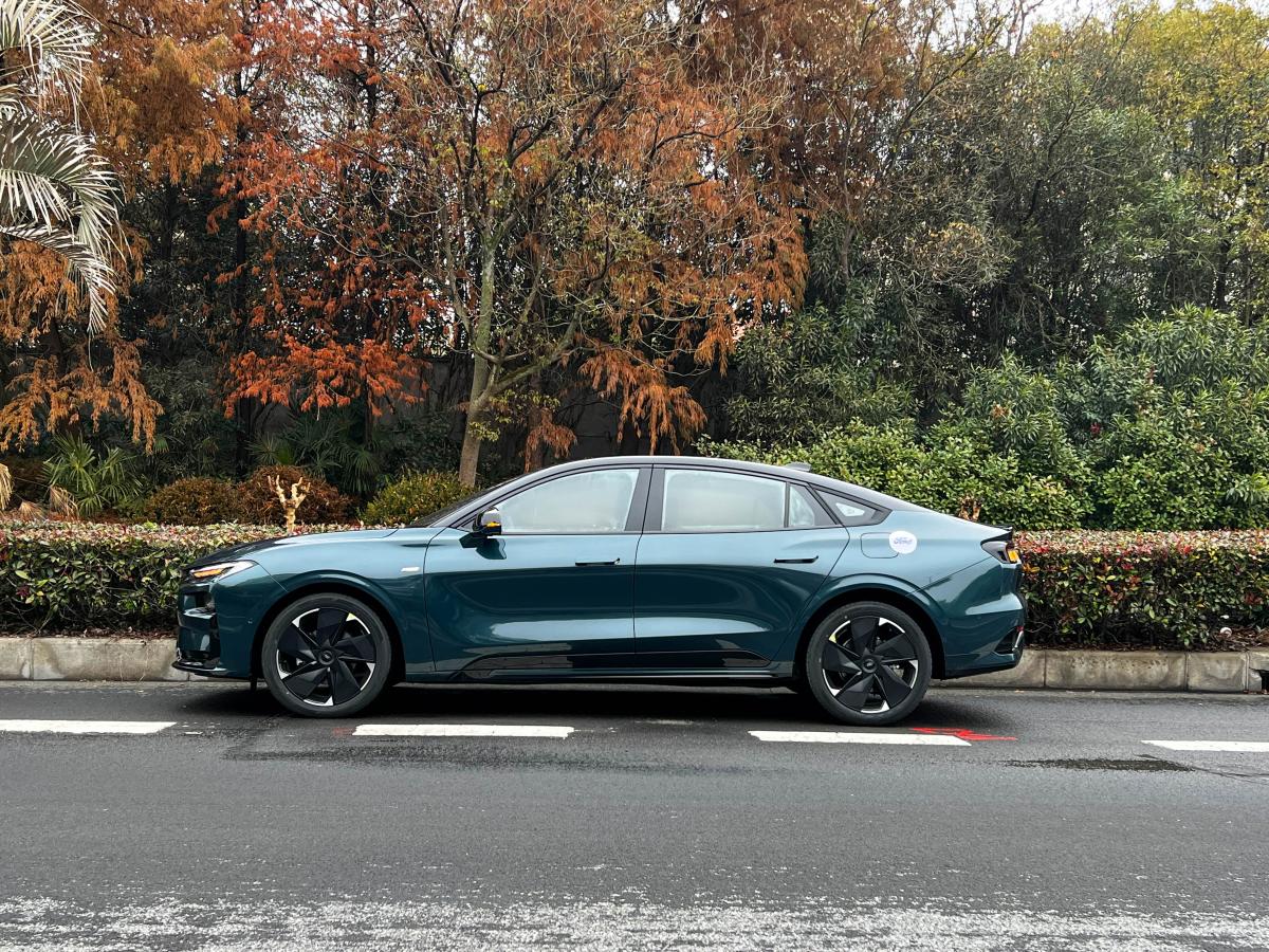 观网测评丨福特蒙迪欧E-混动版，百公里油耗只要0.3元？