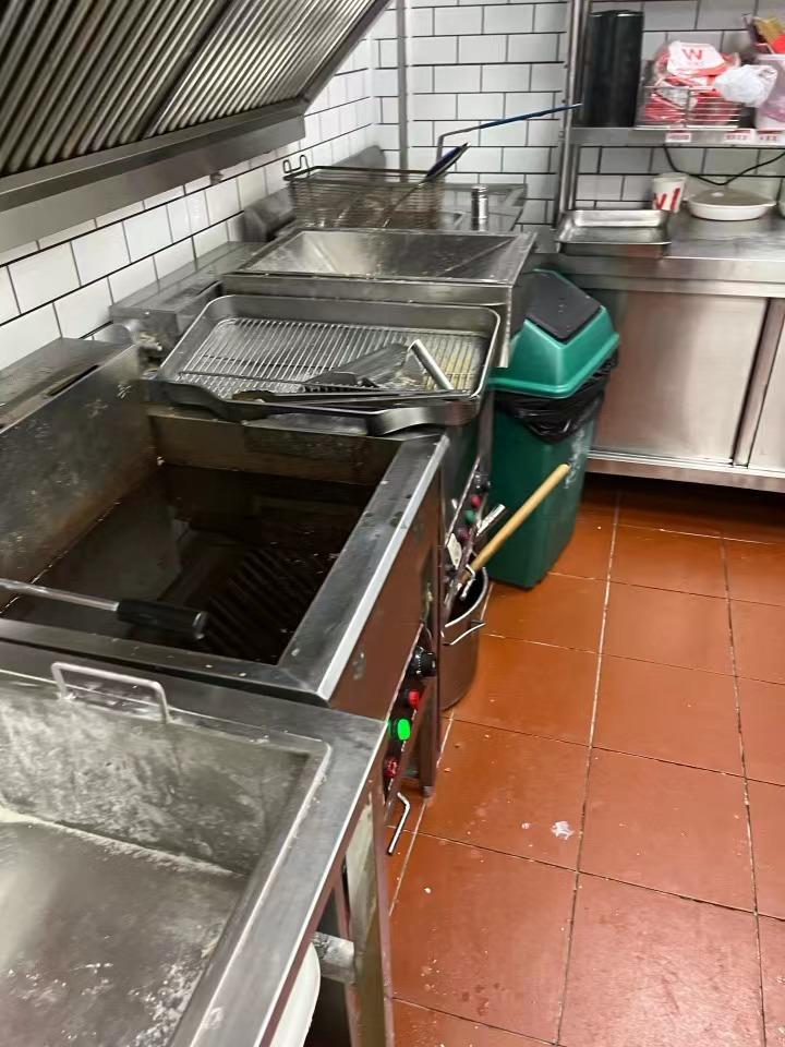 华莱士后厨第一视角,潍坊华莱士后厨曝光视频